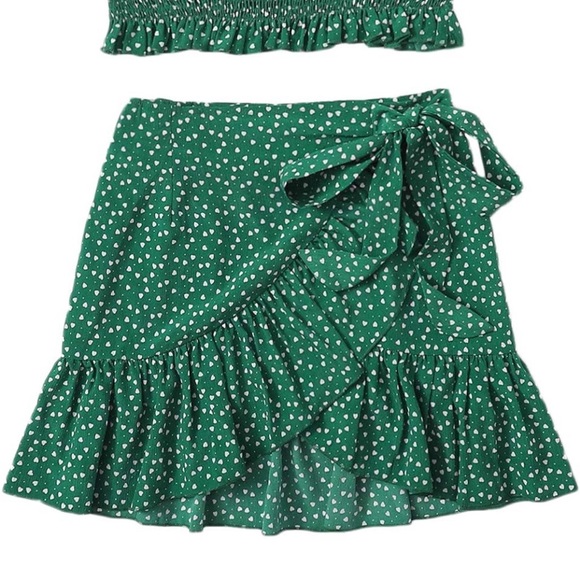 MakeMeChic Women's Two Piece Ruffle Trim Cami Crop Top And Wrap Skirt Set Medium - Picture 2 of 5